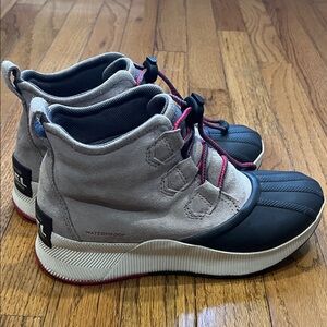 Sorel Gray and Black Waterproof Boots with Pink Trim